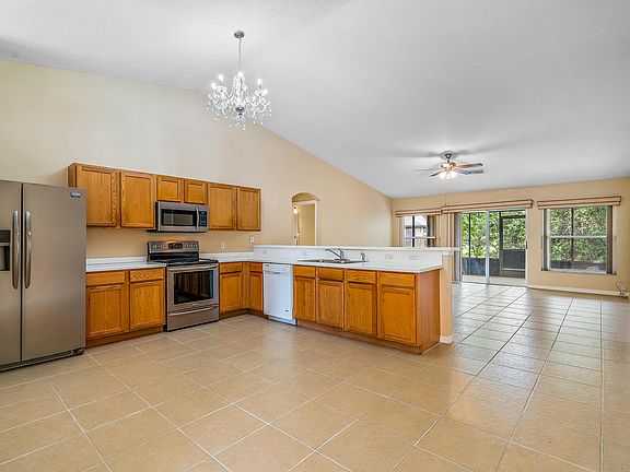 Home For Sale In Port Saint Lucie