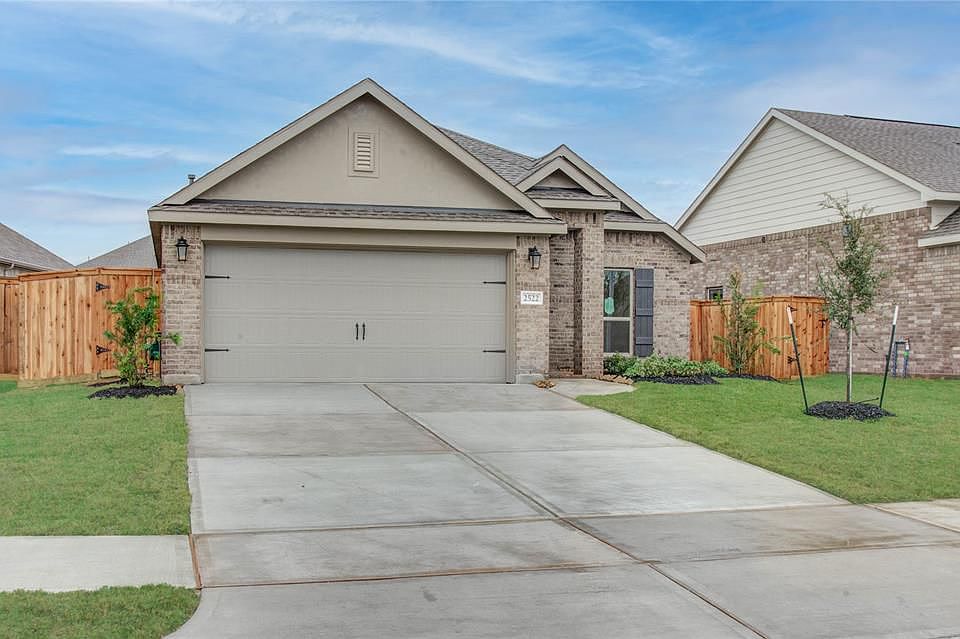 1st image of 2522 Chestnut Oaks