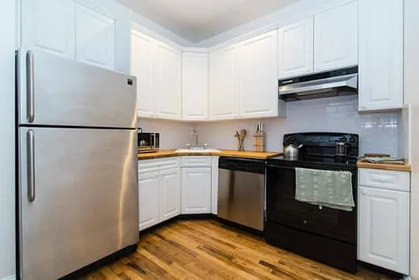 Rented by Dream Space Realty | media 19