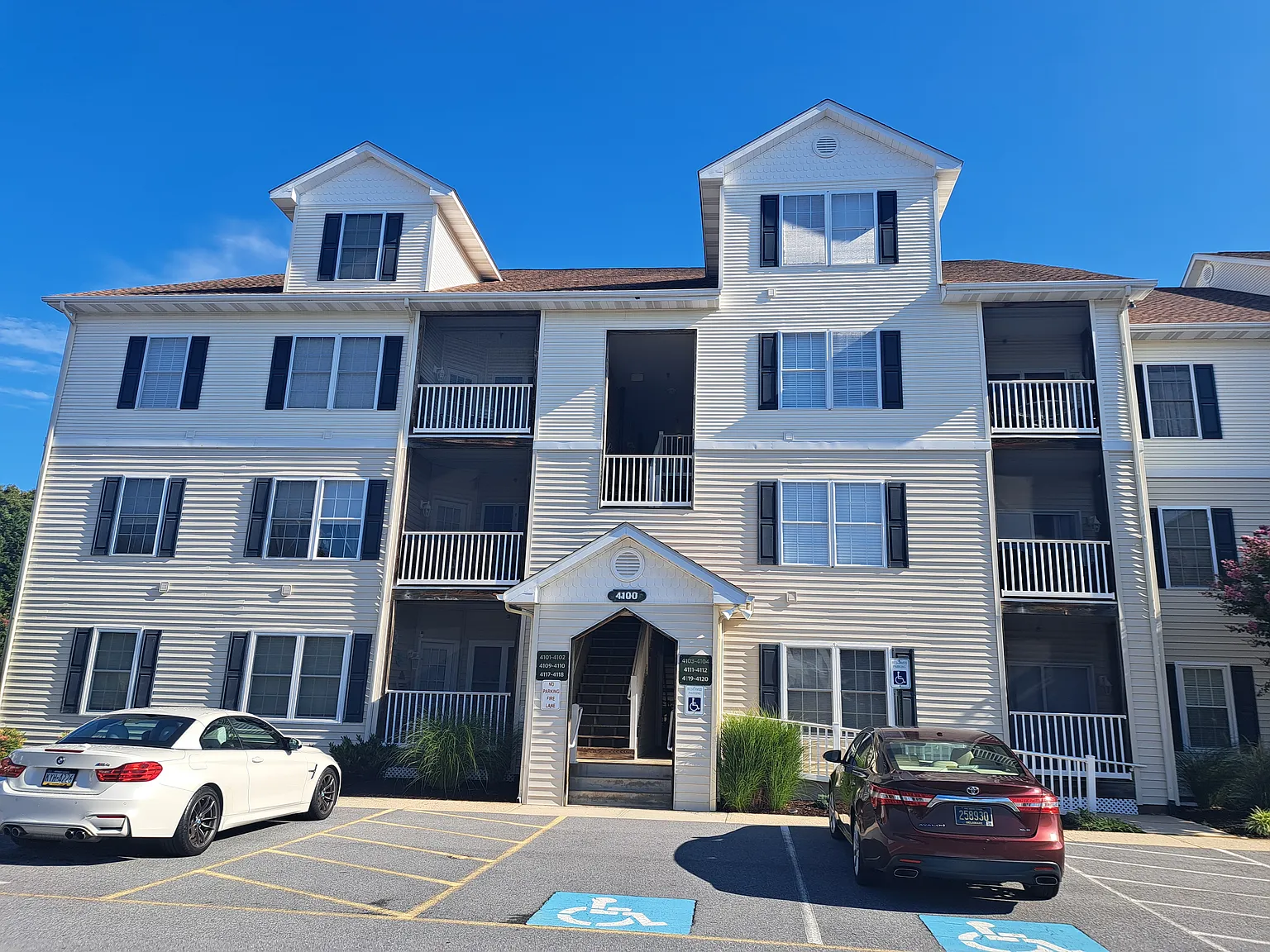 4100 Sand Piper Dr — Photo 1
