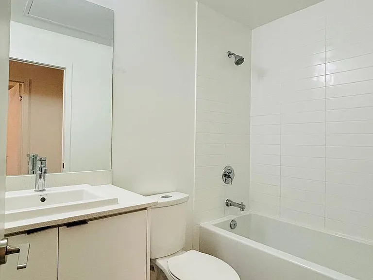 55 Duke St W #332 — Photo 11