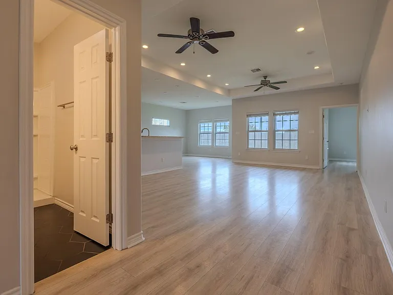 2422 Cardinal Dr — Photo 12