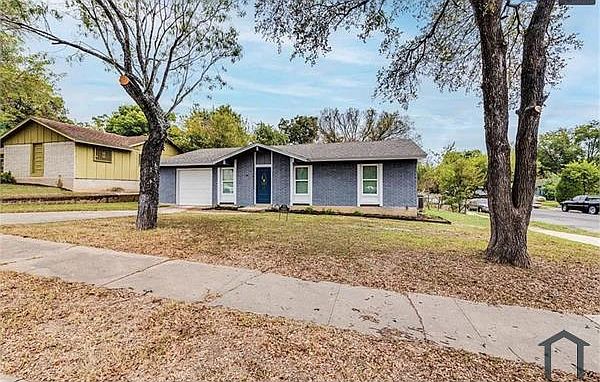 1st image of 4501 Little Hill Cir