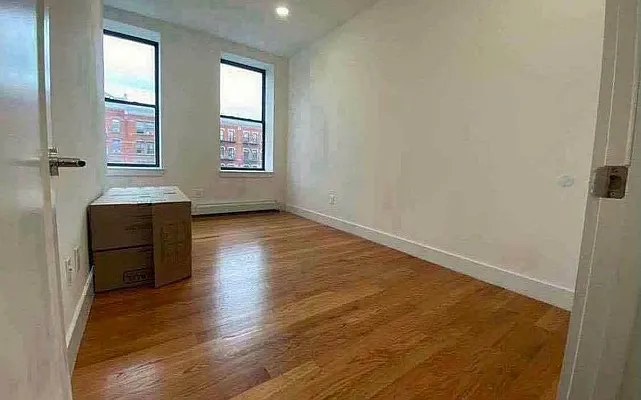 Rented by EastMount Realty LLC | media 7