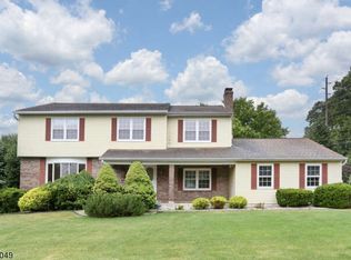 128 Old Orchard Dr, Hawthorne, NJ 07506