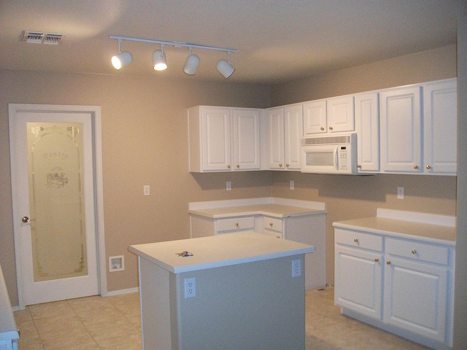 1st image of 10526 W Sands Dr
