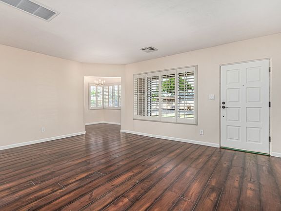 5th image of 2807 N 8th Ave