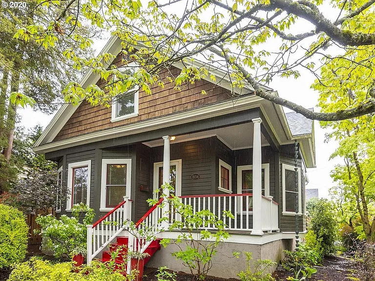 8134 SE 15th Ave — Photo 1