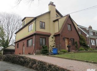 5021 244th St, Douglaston, NY 11362