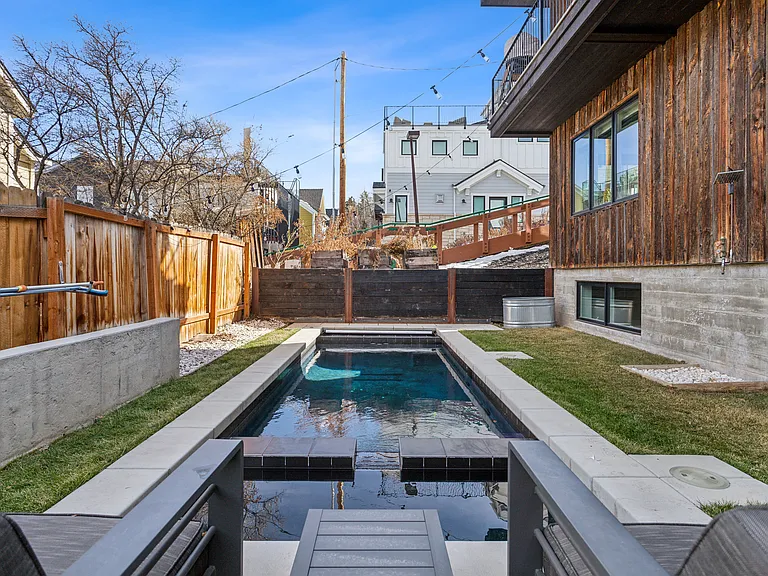 1102 Norfolk Ave — Photo 48