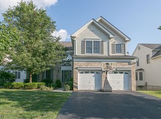 49 Ramapo Dr, Basking Ridge, NJ 07920