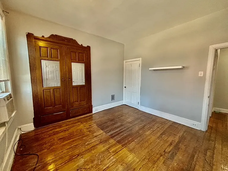 2503 Carpenter St — Photo 11