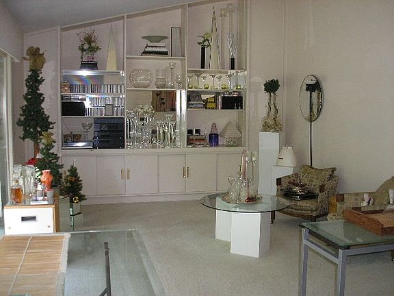 3rd image of 1915 Hollyhock Dr