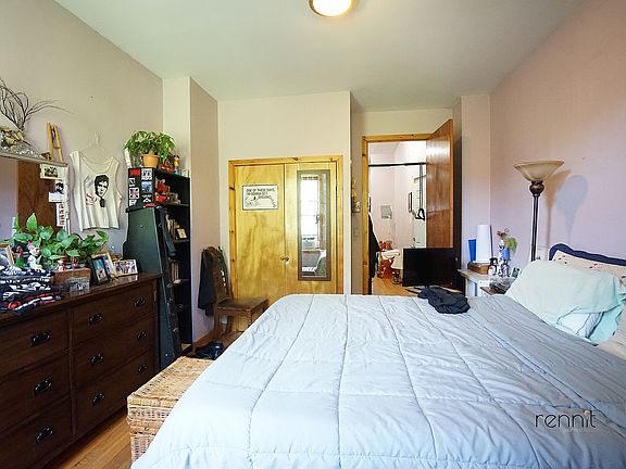 5th image of 420 Melrose St #3A