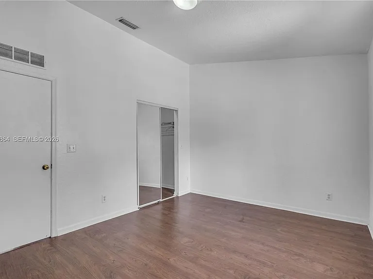 2400 SW 87th Way — Photo 10