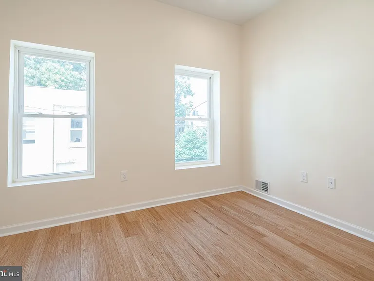 2612 Titan St — Photo 10