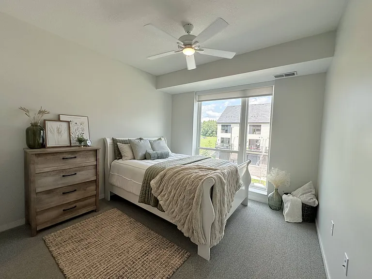 The Eloise Apartments — Photo 97