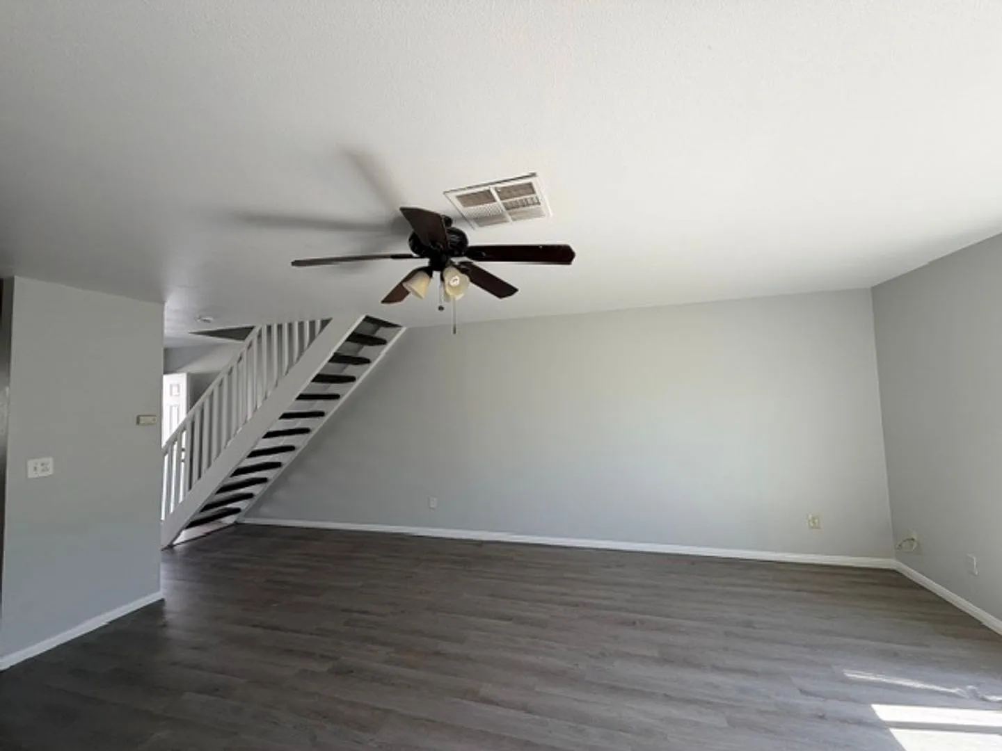 HS Grand Ave — Photo 3