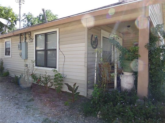 2nd image of 234 W Blackjack St