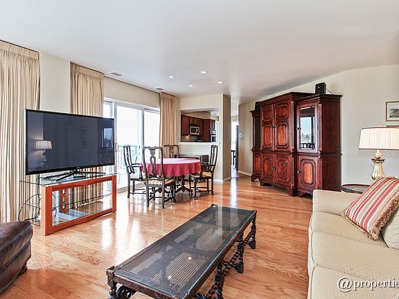 Living Room/Dining Room