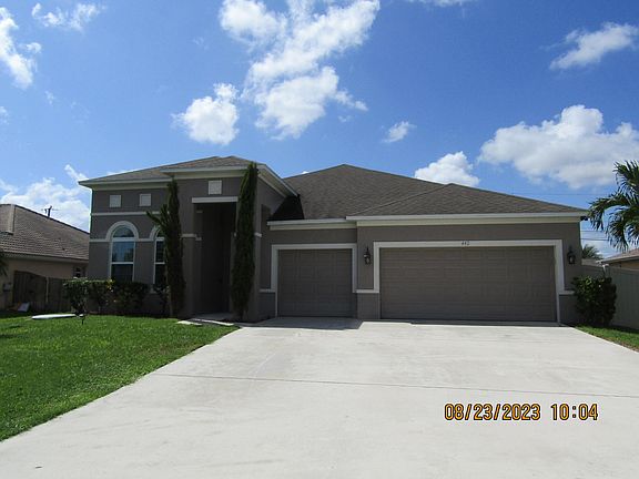 2nd image of 442 SW Fields Ave