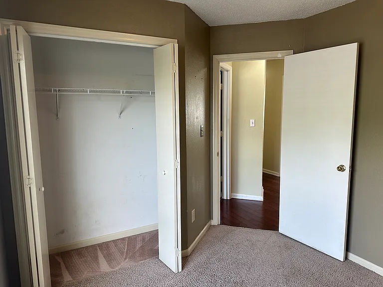 124 River Oaks Dr — Photo 20