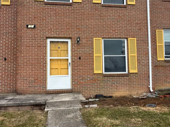 302 Musser Ave #B, Rural Retreat, VA 24368