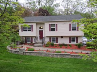 65 Robin Dr, Carmel, NY