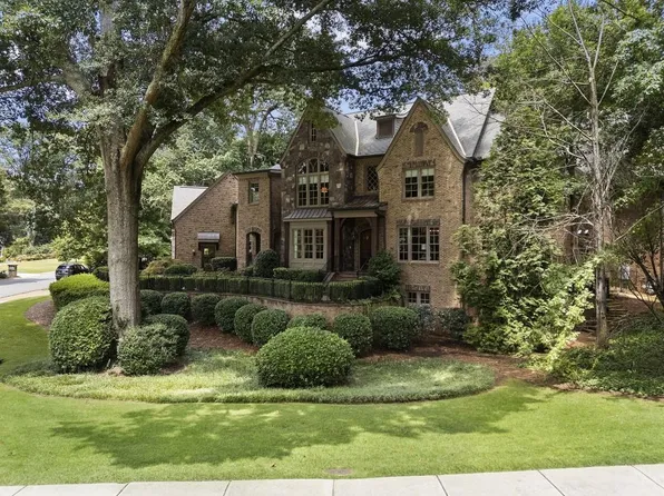 75 Forrest Lake Dr NW, Sandy Springs, GA 30327