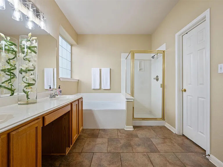 4435 Hunters Lodge Dr — Photo 26