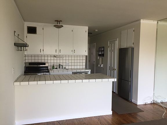 2nd image of 1250 Clay St APT 307
