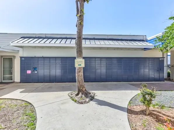 Star Voss, 2424 S Voss Rd #E93c8590f, Houston, TX 77057