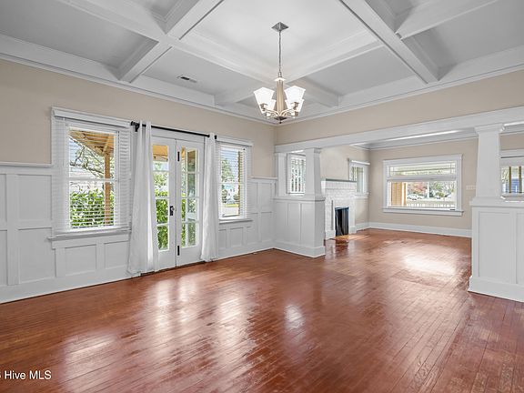 3rd image of 107 N Griffin Street