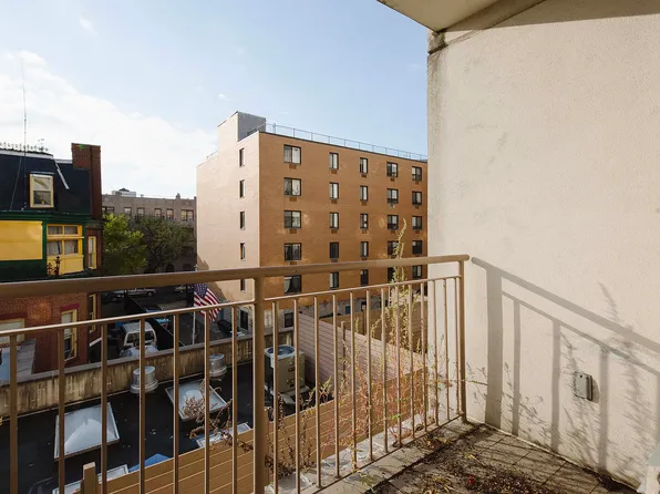 756 Myrtle Avenue image 1 of 9
