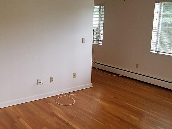4th image of 14 N Taylor Ave #1