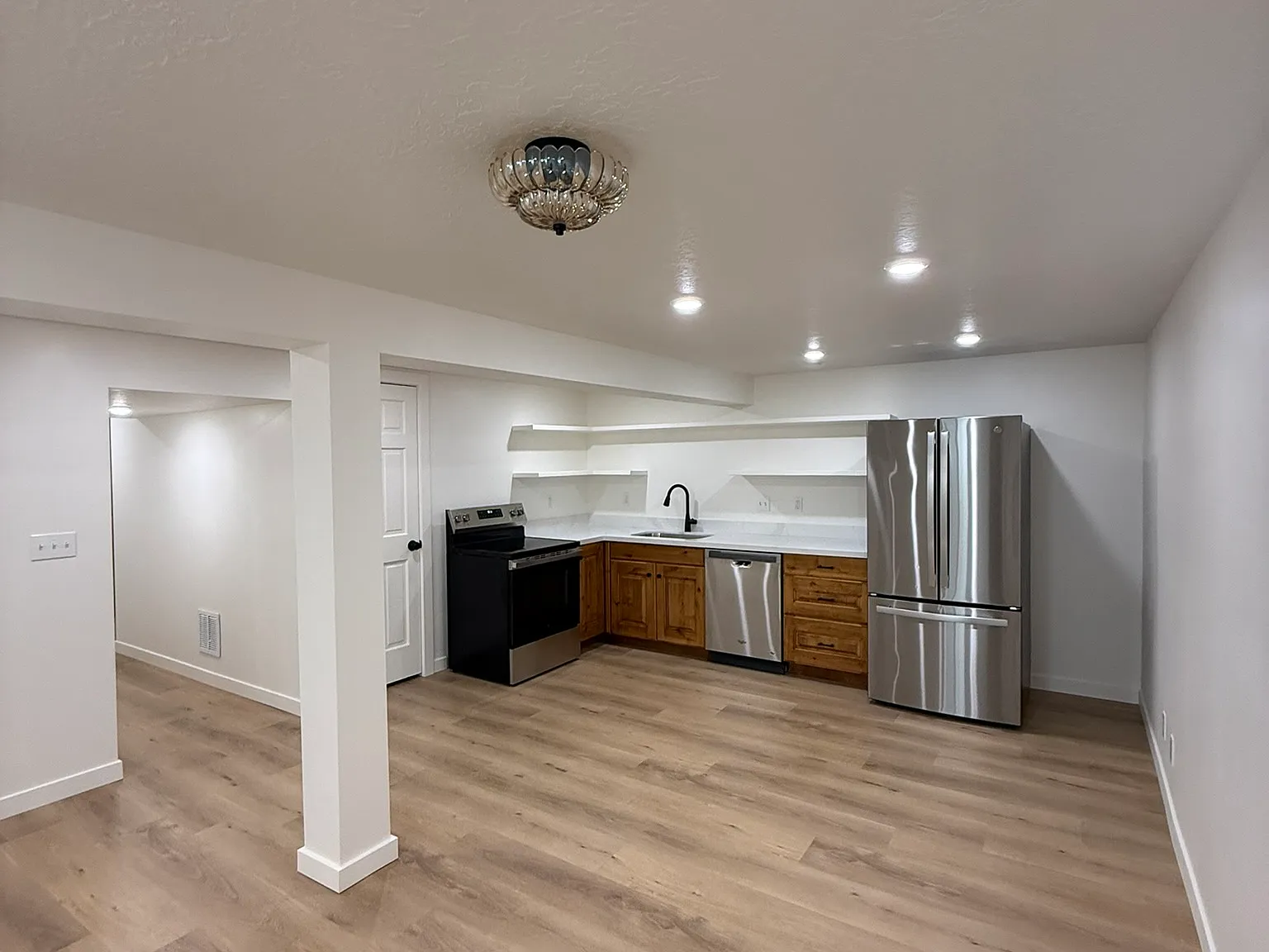 3 bed, 1500 sqft, $1,950 — Photo 1