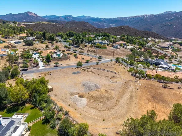 2824 Via Asoleado #2824, Alpine, CA 91901