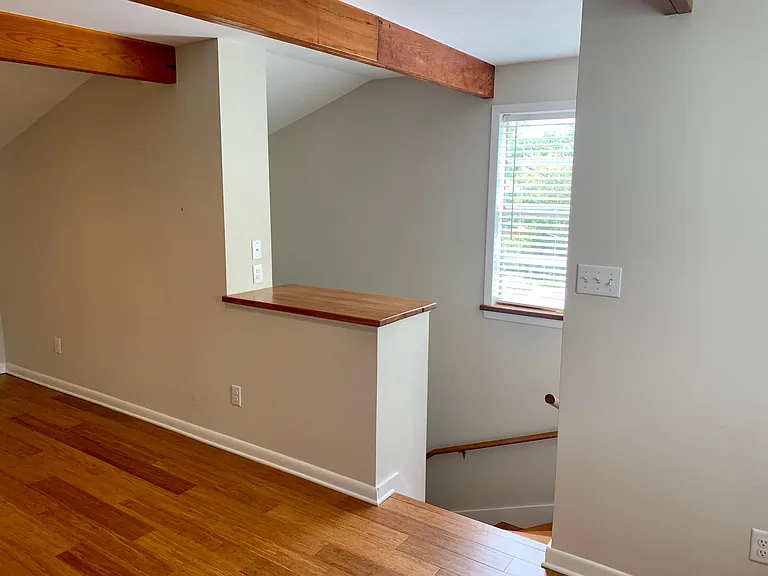 6136 Clara St — Photo 4