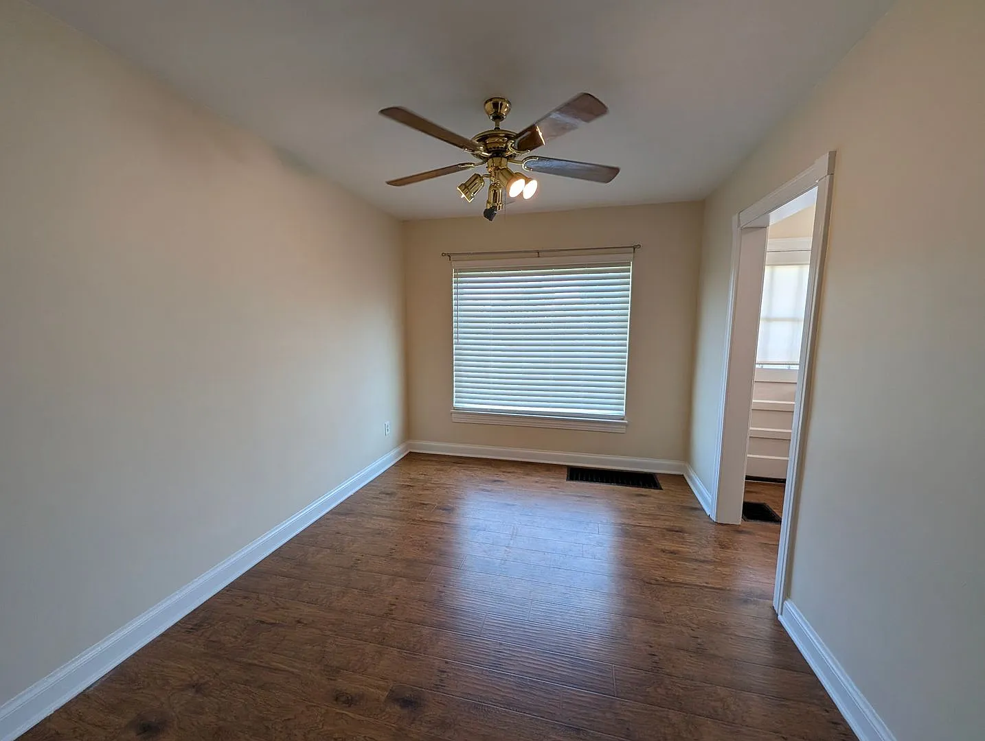 Reduced price! Charming 4-Bedroom Home in the Heart of 40205! — Photo 3