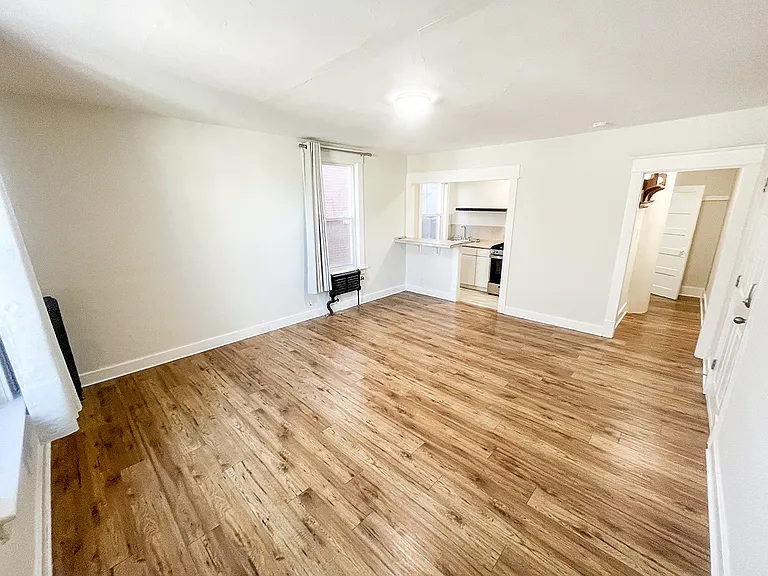 1722 5a St SW — Photo 7