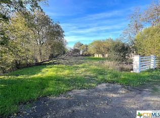 1009 N Old Highway 81, Kyle, TX 78640