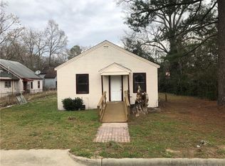 405 McLeod Rd, Red Springs, NC 28377