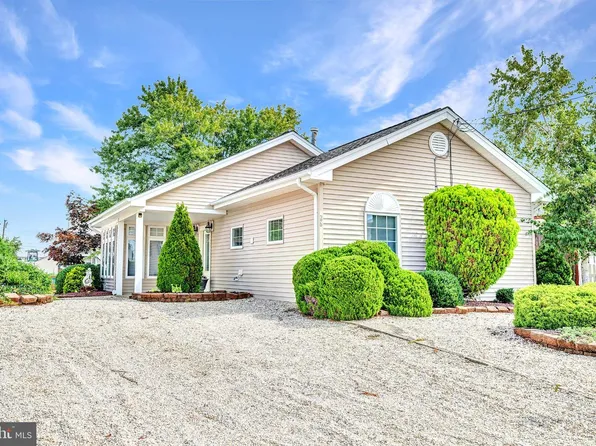 26 W Potomac Dr, Little Egg Harbor, NJ 08087