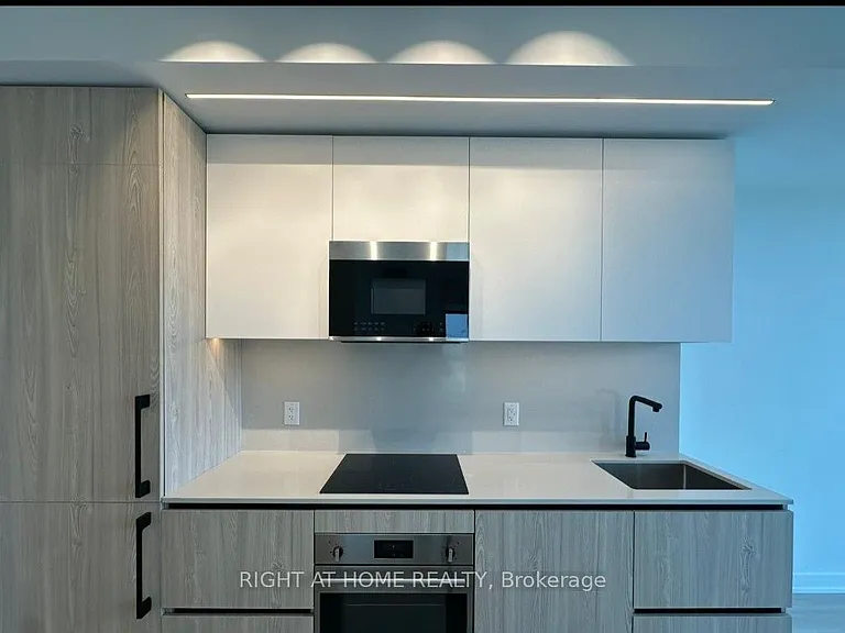 699 Sheppard Ave E #520 — Photo 3