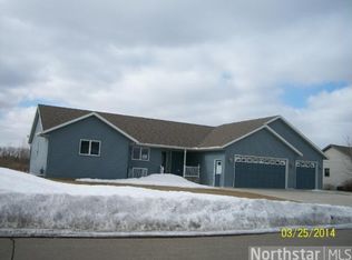1317 20th St E, Glencoe, MN 55336