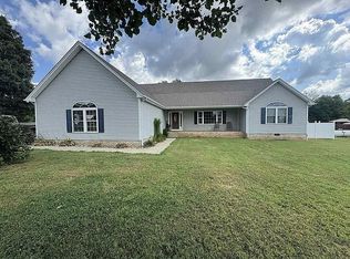 290 Bob Lewis Rd, Glasgow, KY 42141