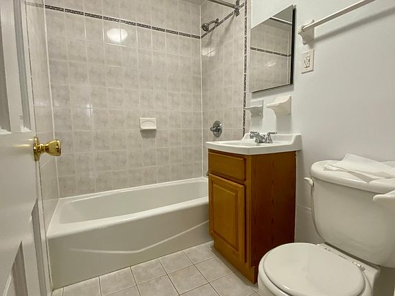 3rd image of 260 N Broadway #6D