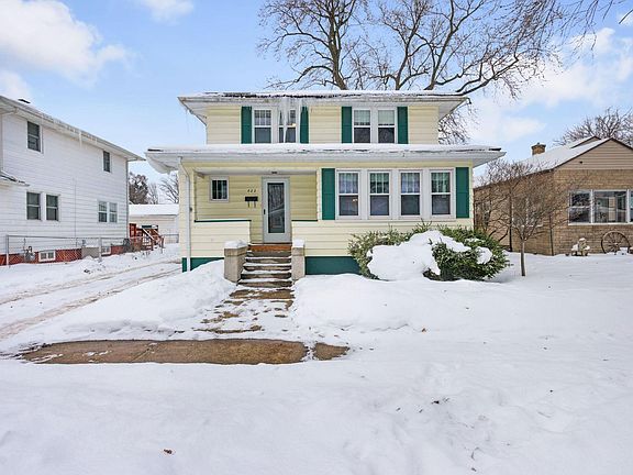 3rd image of 822 E Irvington Ave