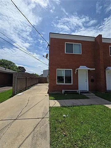 2020 Athania Pkwy