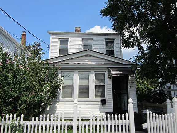 3rd image of 10723 157th St